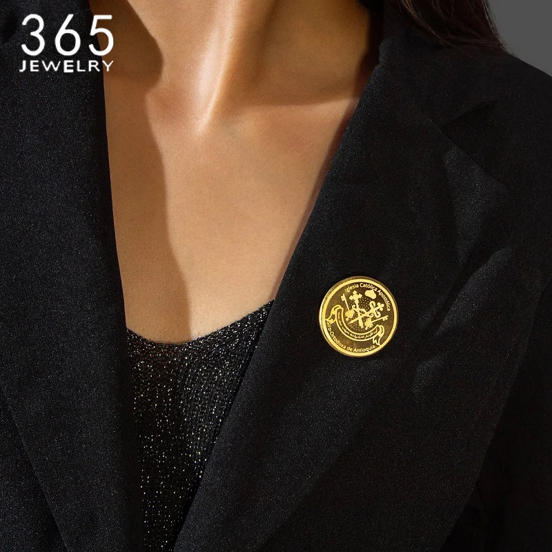 Spilla Personalizzabile con Lo - Men Accessories Brooch recensione e prezzo