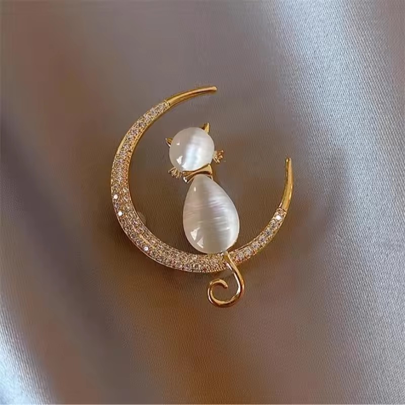 Simpatico gatto spilla per uom - Men'S Accessories Trends 2025 recensione e prezzo
