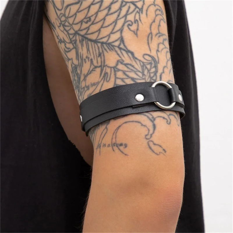 Bracciale in Pelle per Uomo, A - Men Accessories Ring And Bracelet recensione e prezzo