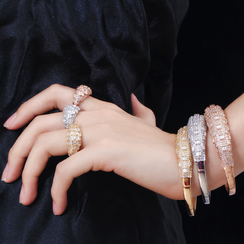 Pera Luxury Dubai Gold Color S - Men Accessories Ring And Bracelet recensione e prezzo